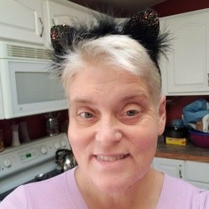 Meet your Posher, Lisa